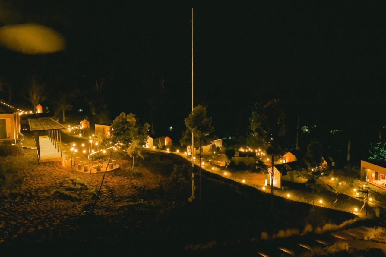 Bobocabin Gunung Mas, Puncak Hotell Tagalbato Eksteriør bilde