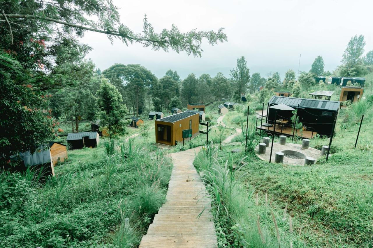 Bobocabin Gunung Mas, Puncak Hotell Tagalbato Eksteriør bilde